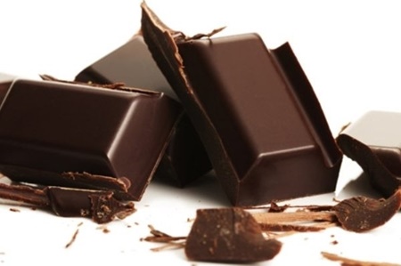خوردن شکلات موجب تسکین بیماری‌های روده‌ای می‌شود