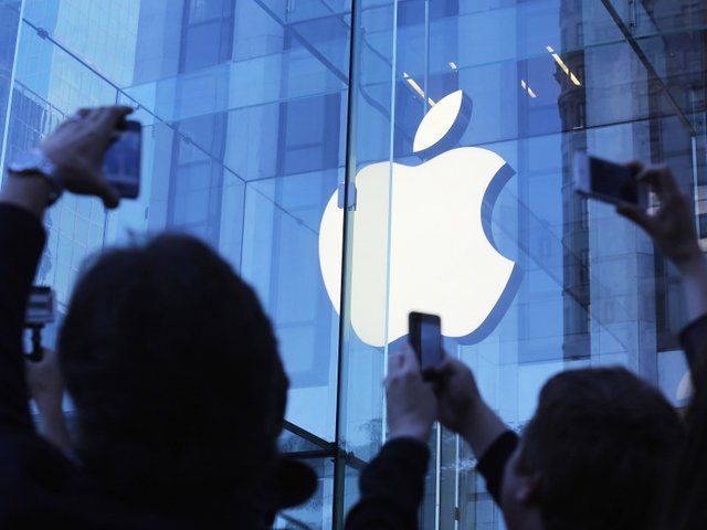 اپل در واکنش به حذف اپ‌های ایرانی: به دلیل تحریم‌های ایران اَپ‌های ایران را حذف می‌کنیم